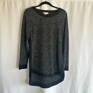 Christopher Banks Womens Sweater Tunic Top Size M BlackWhite Pattern Long Sleeve